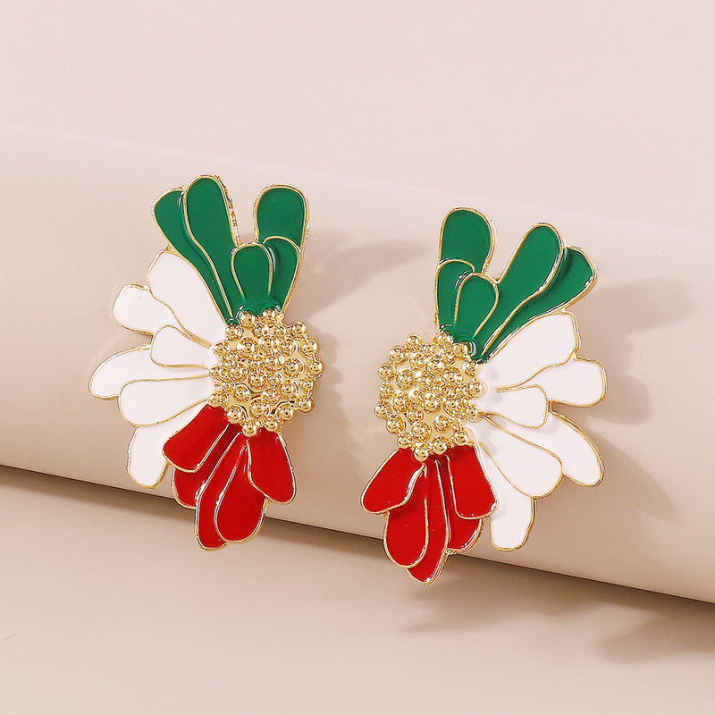 Retro Alloy Pattern Earrings