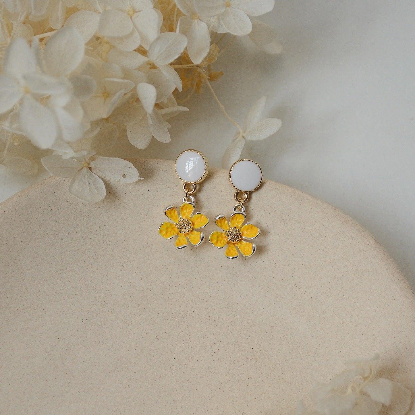 [] Flower Earrings