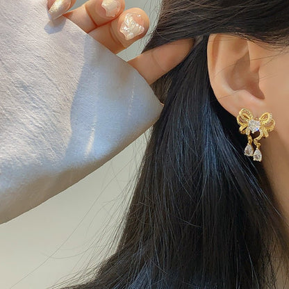 Heart Ribbon Earrings in Gold
