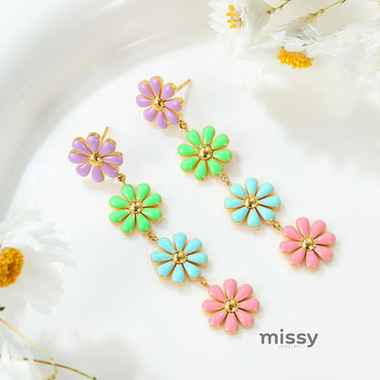Chyna Daisy Ear Jewels