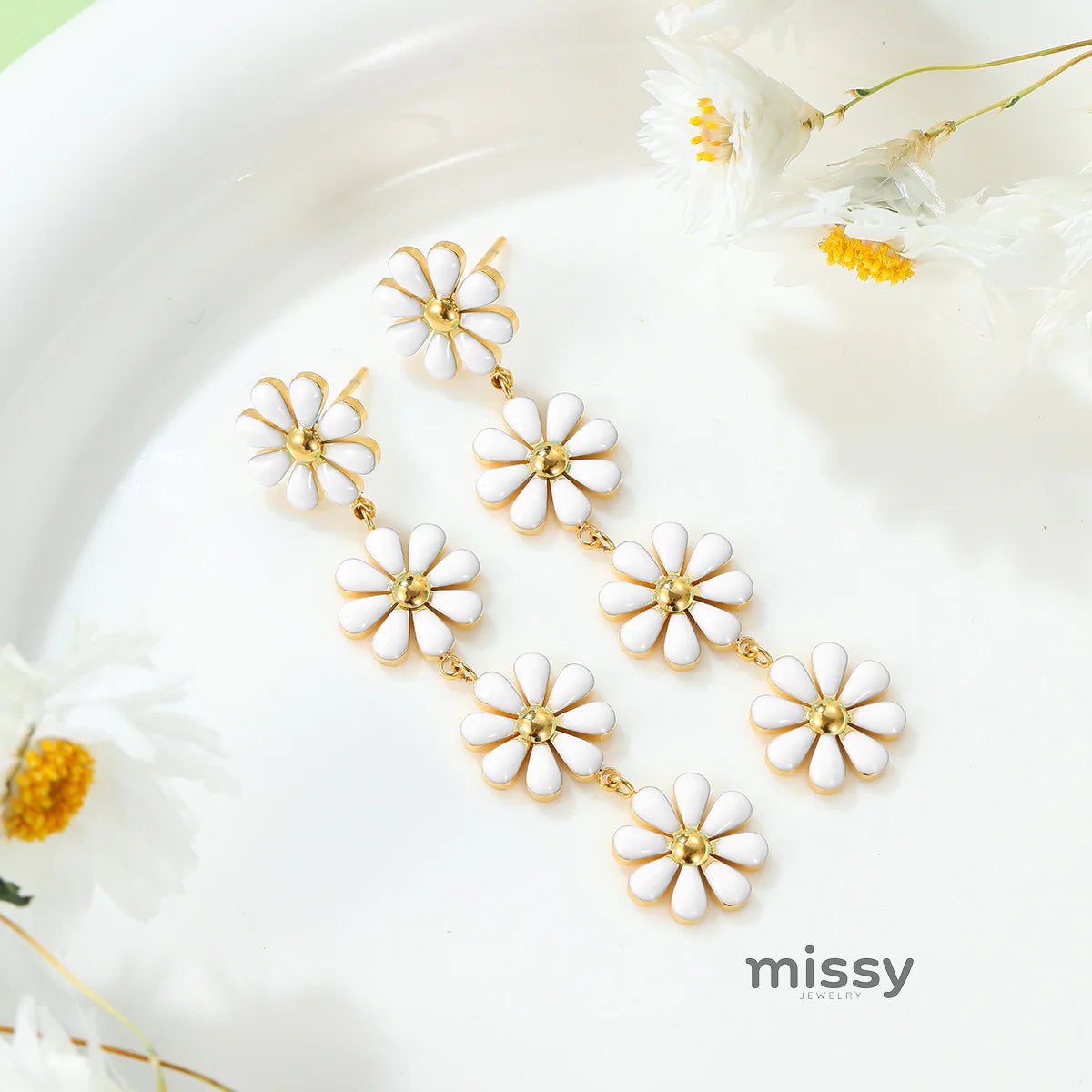 Chyna Daisy Ear Jewels
