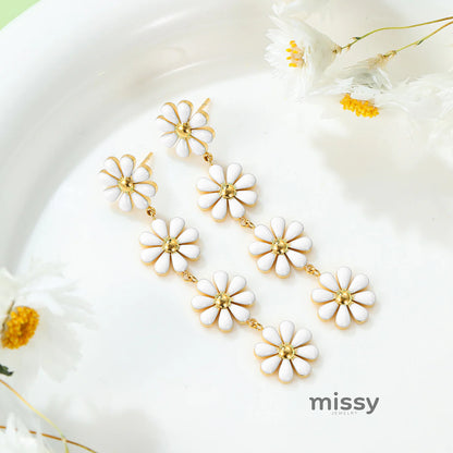 Chyna Daisy Ear Jewels