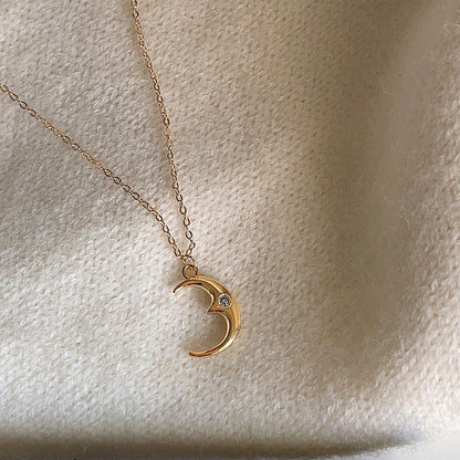 [] Moon Necklace