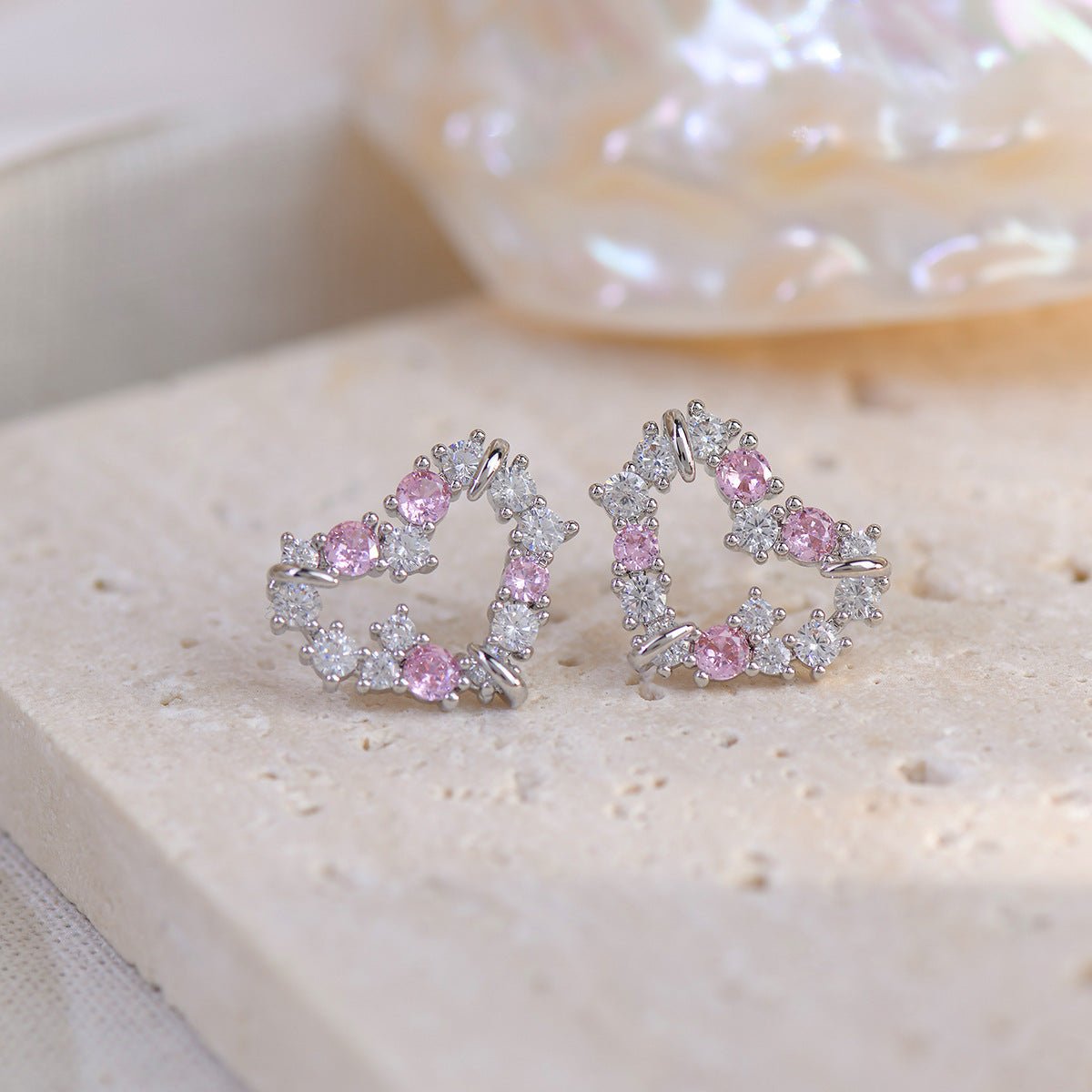 [] Kenna Pink Heart Stud Earrings