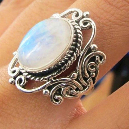 Style Oval Moonstone Ring