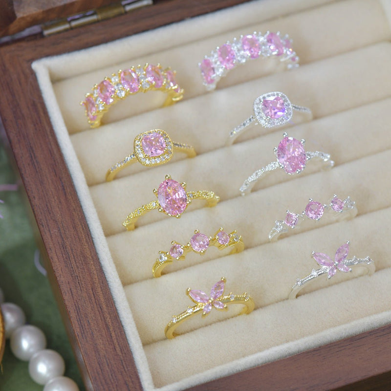 Rosaline Oval Ring in Gold