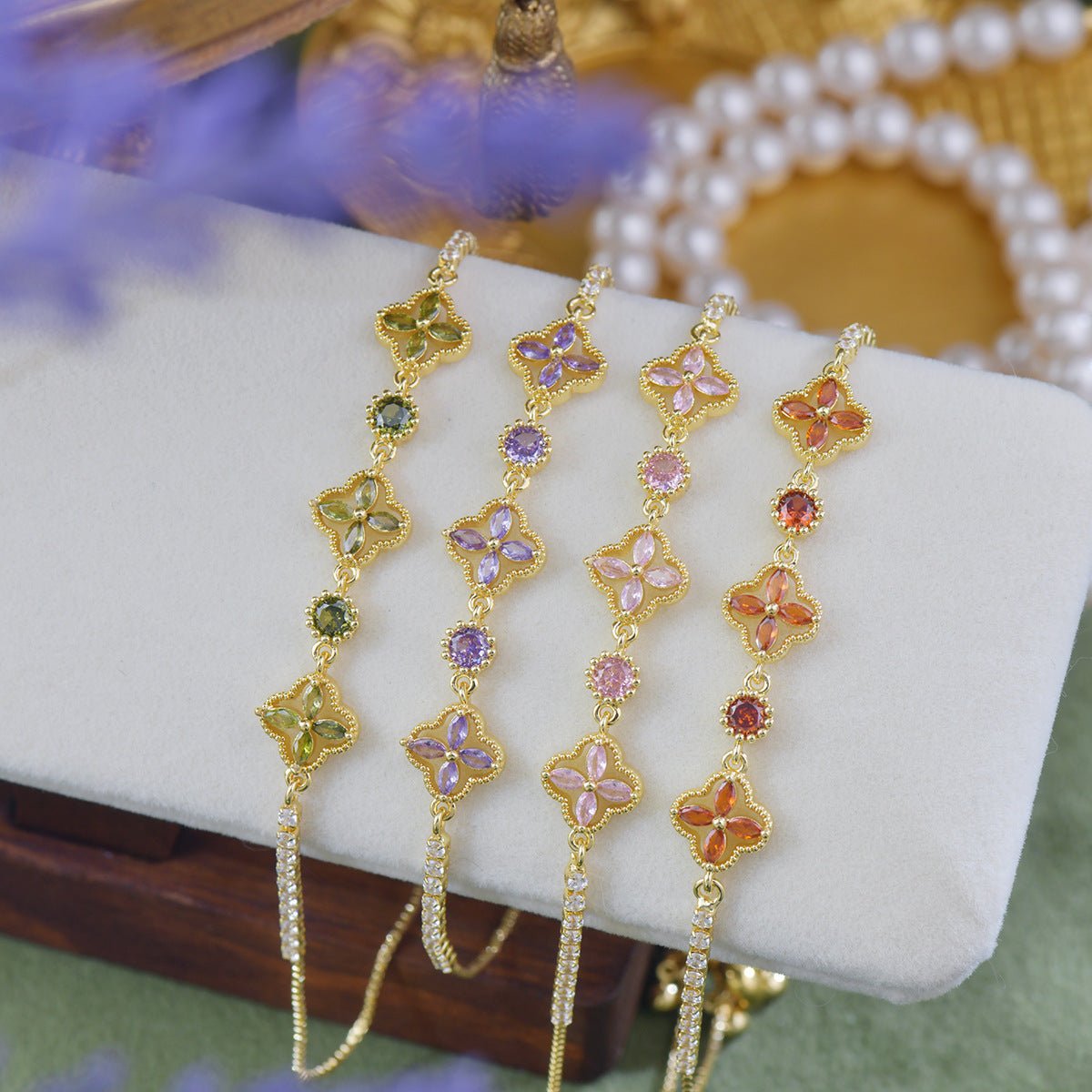 Rosisela Bracelet in Pink